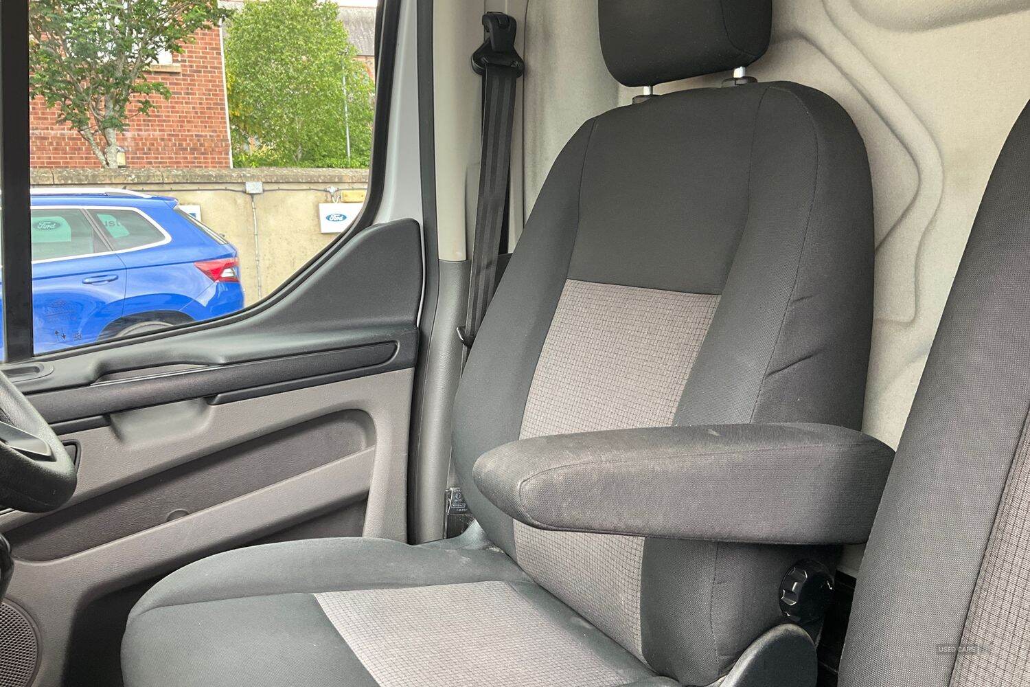 Dec 2021 Ford Transit Custom 2.0 EcoBlue 130ps Low Roof Leader Van