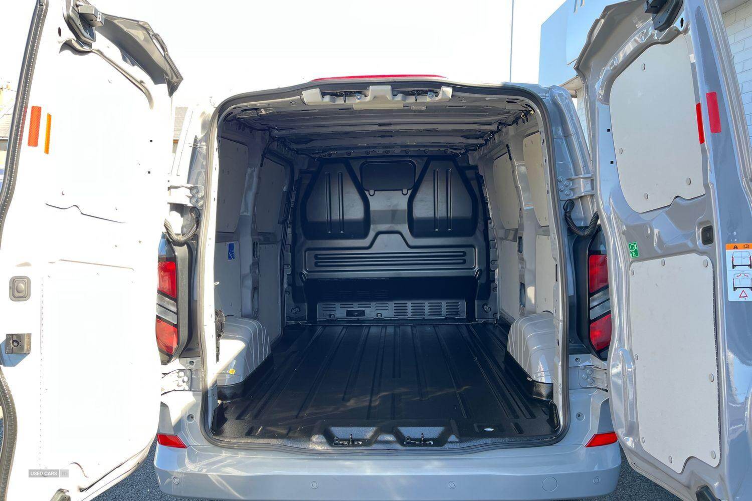 Sep 2024 Ford Transit Custom 2.0 EcoBlue 136ps H1 Van Limited Auto