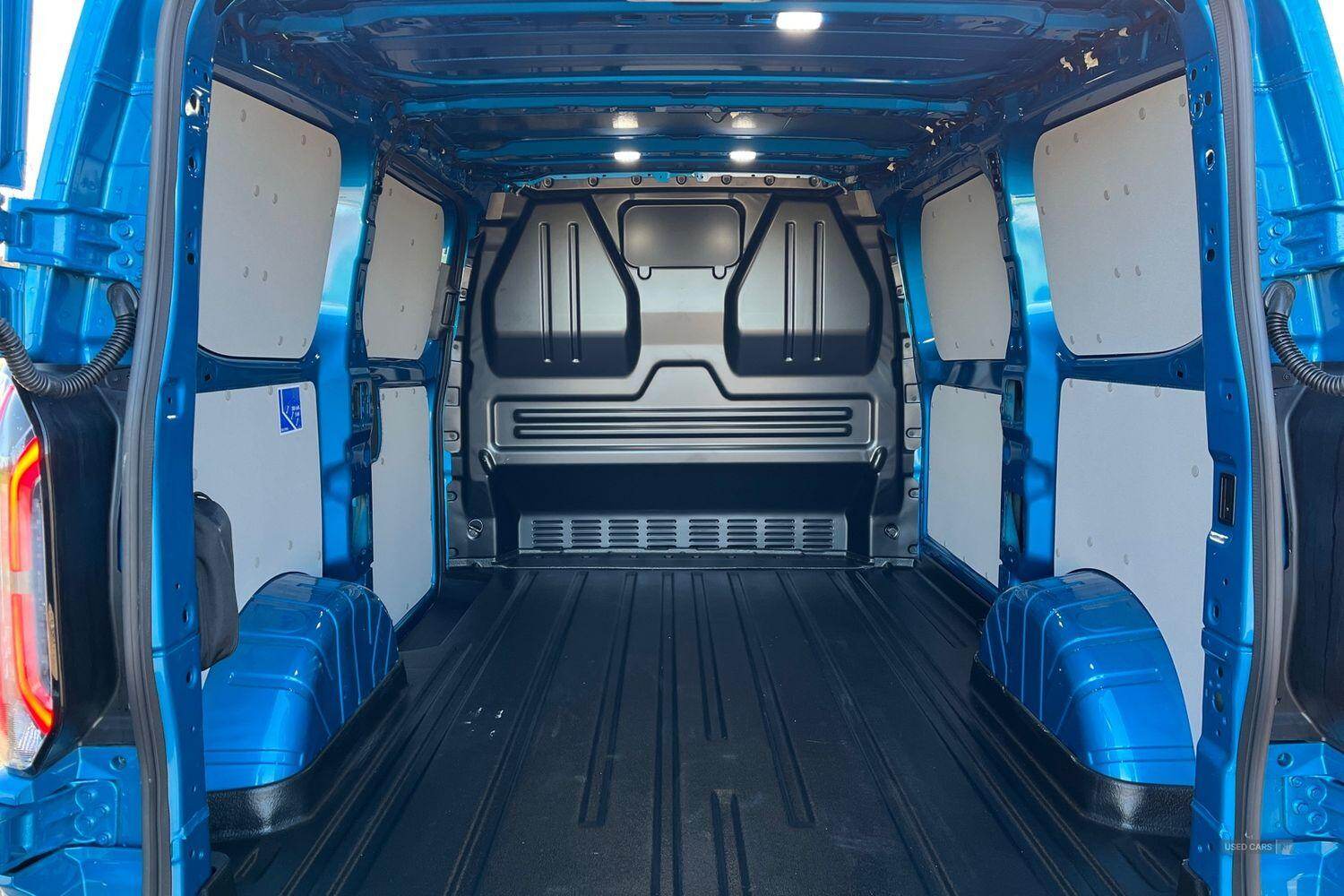 Sep 2024 Ford Transit Custom 100kW 65kWh H1 Van Limited Auto