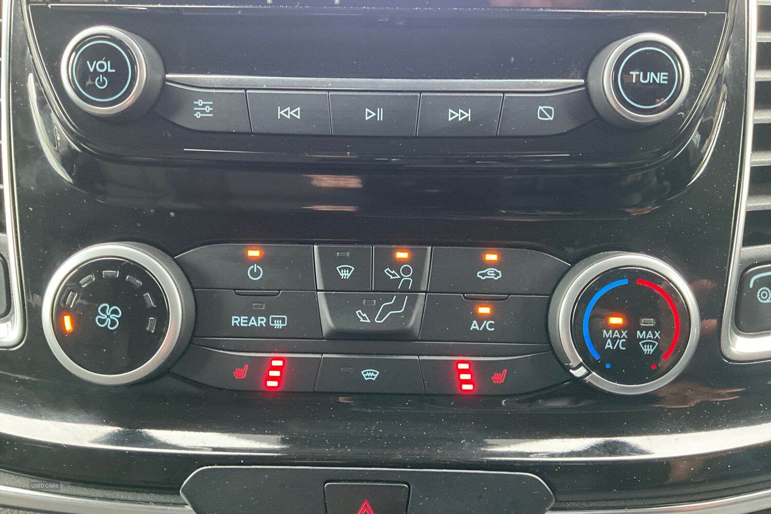 Oct 2023 Ford Tourneo Custom 2.0 EcoBlue 130ps L/R 8 Seater Titanium Auto