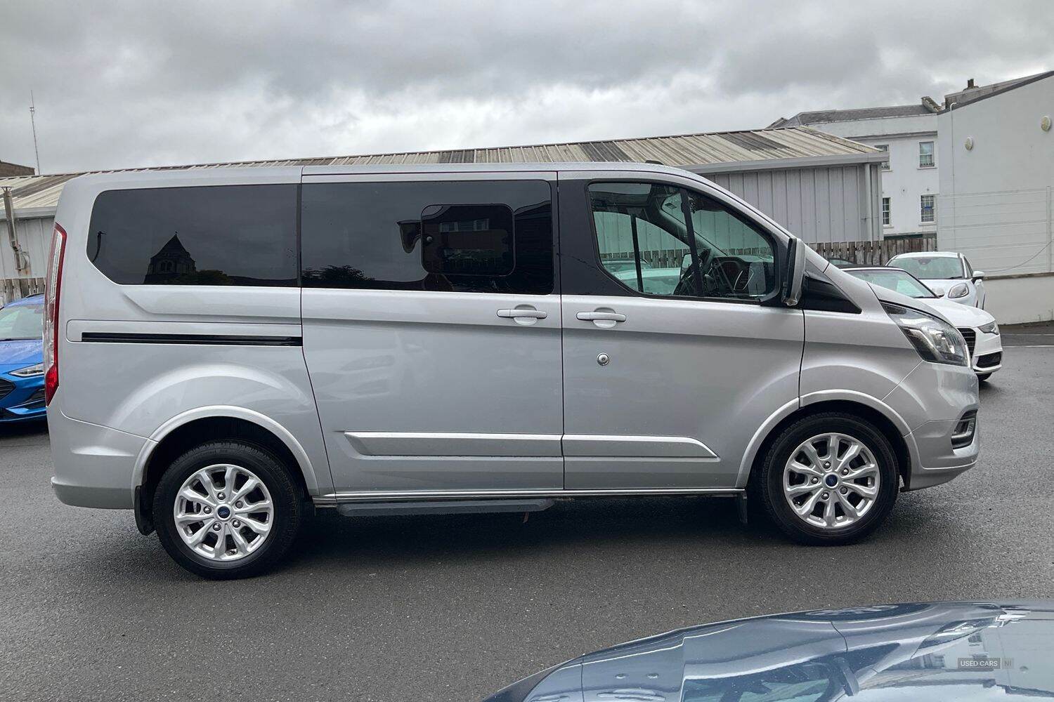 Oct 2023 Ford Tourneo Custom 2.0 EcoBlue 130ps L/R 8 Seater Titanium Auto