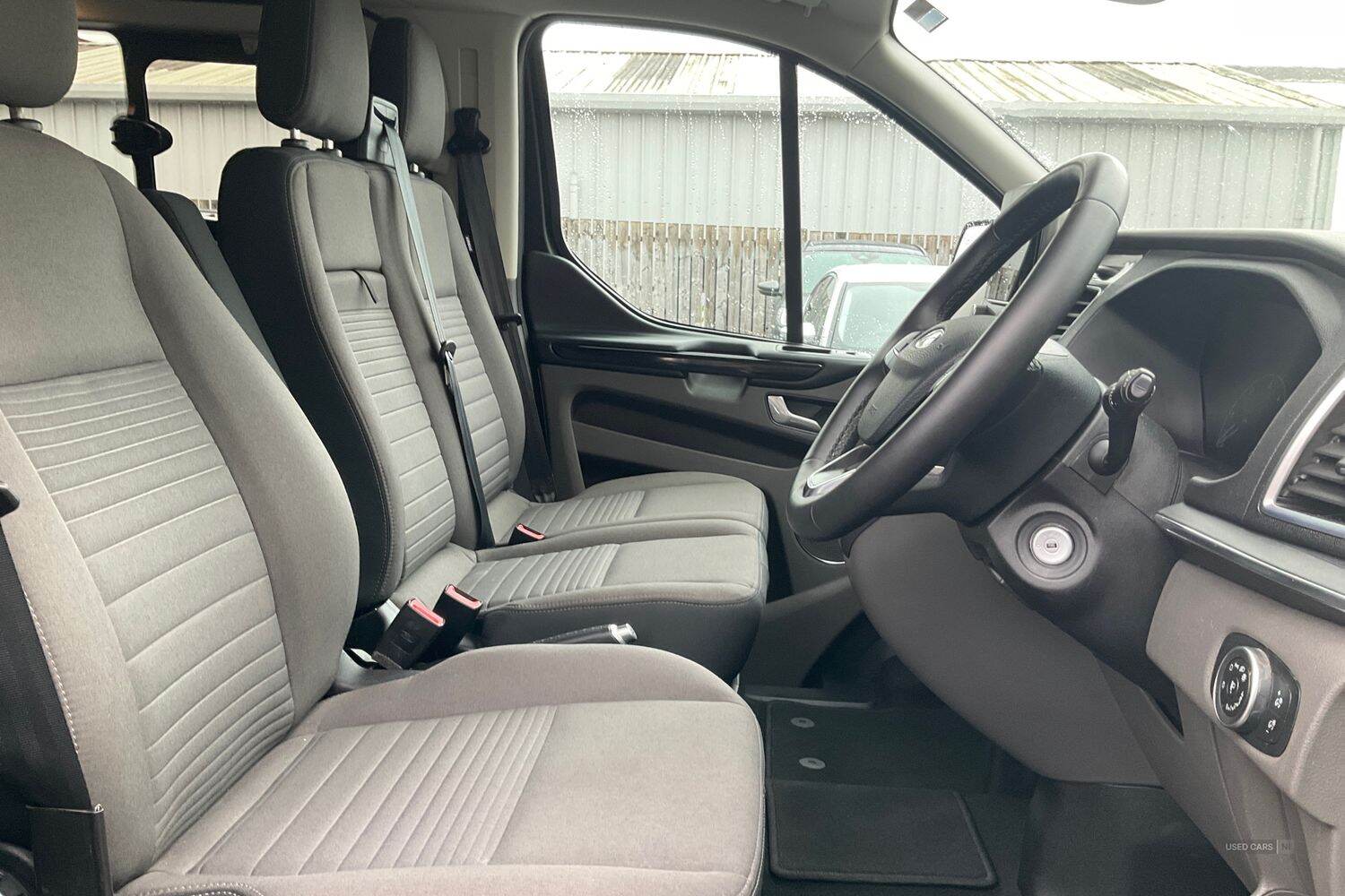 Oct 2023 Ford Tourneo Custom 2.0 EcoBlue 130ps L/R 8 Seater Titanium Auto