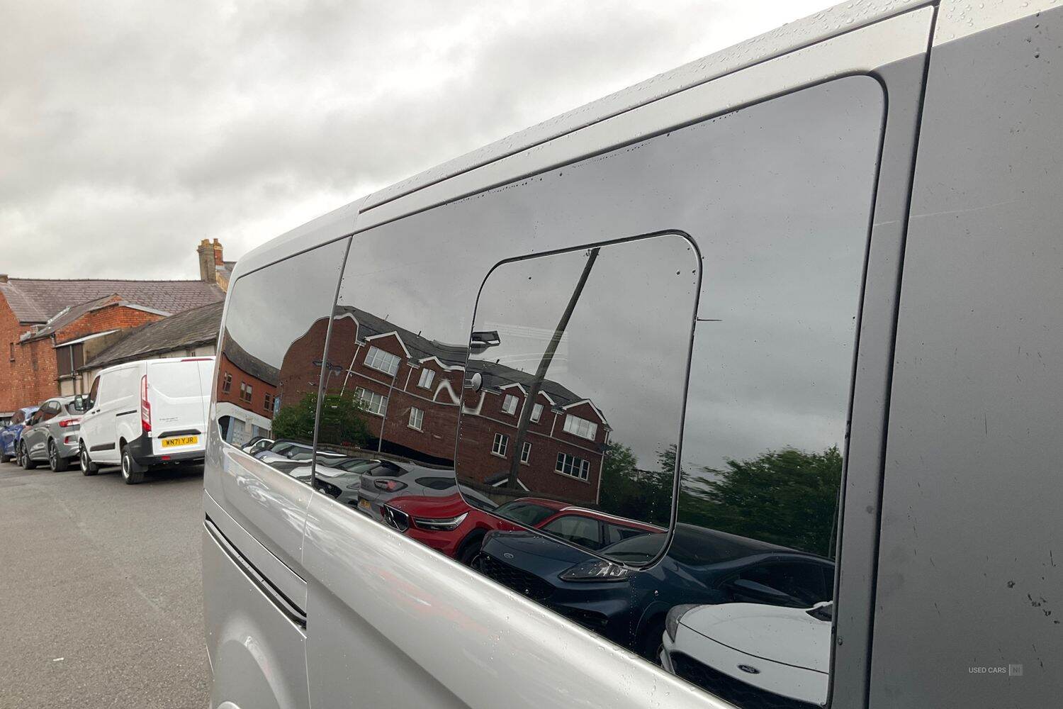 Oct 2023 Ford Tourneo Custom 2.0 EcoBlue 130ps L/R 8 Seater Titanium Auto