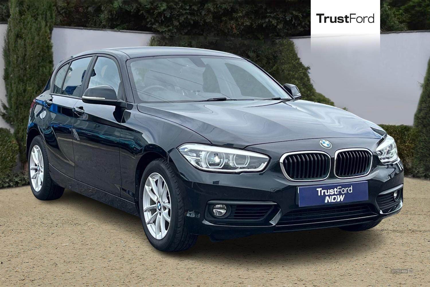  2019 BMW 1 Series 118i [1.5] SE Business 5dr [Nav/Servotronic] - 2 KEYS, REAR PARKING SENSORS, SAT NAV, DRIVE MODE SELECTOR, CRUISE CONTROL, PUSH BUTTON START