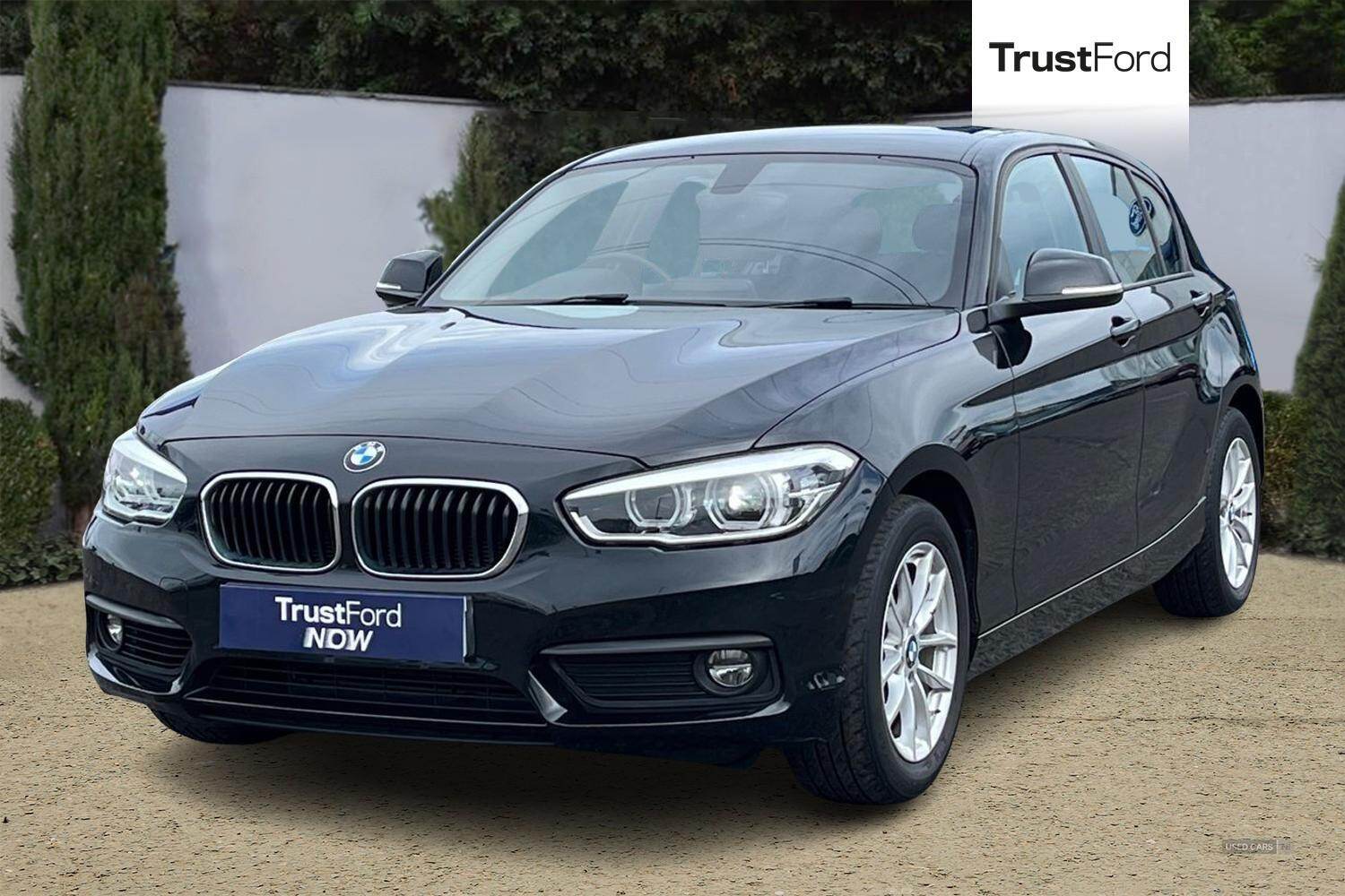  2019 BMW 1 Series 118i [1.5] SE Business 5dr [Nav/Servotronic] - 2 KEYS, REAR PARKING SENSORS, SAT NAV, DRIVE MODE SELECTOR, CRUISE CONTROL, PUSH BUTTON START