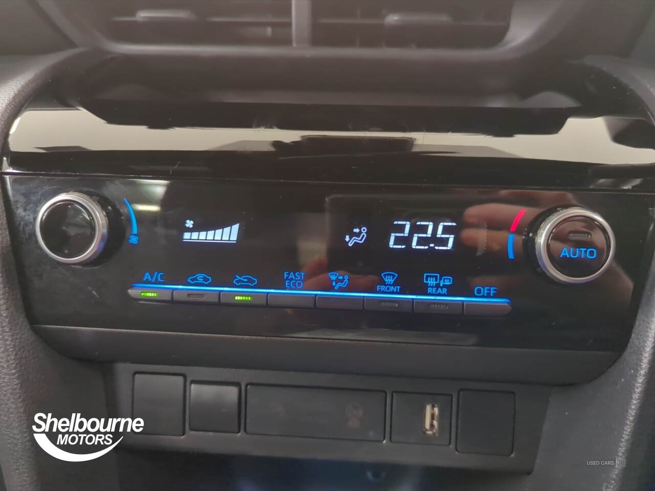 Feb 2022 Toyota Yaris Cross 1.5 Hybrid Design 5dr CVT