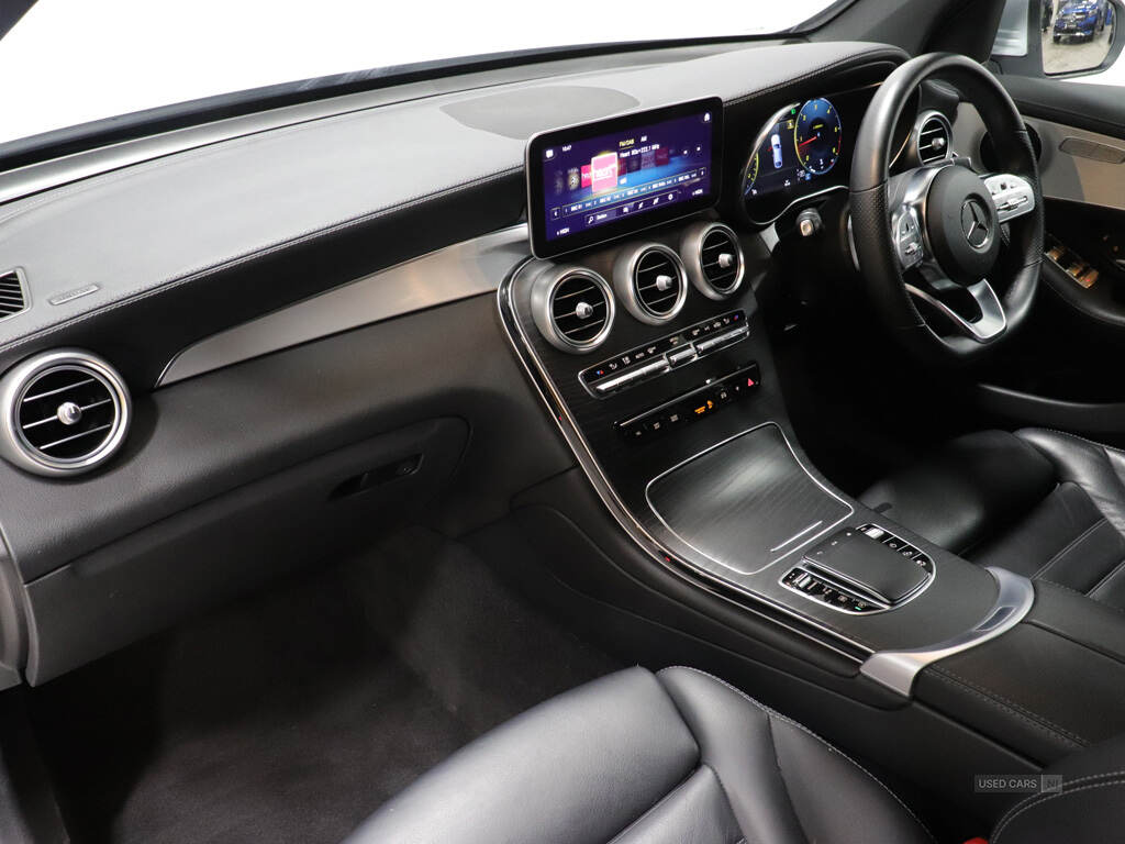 Jan 2023 Mercedes-Benz GLC GLC 300d 4Matic AMG Line Premium 5dr 9G-Tronic