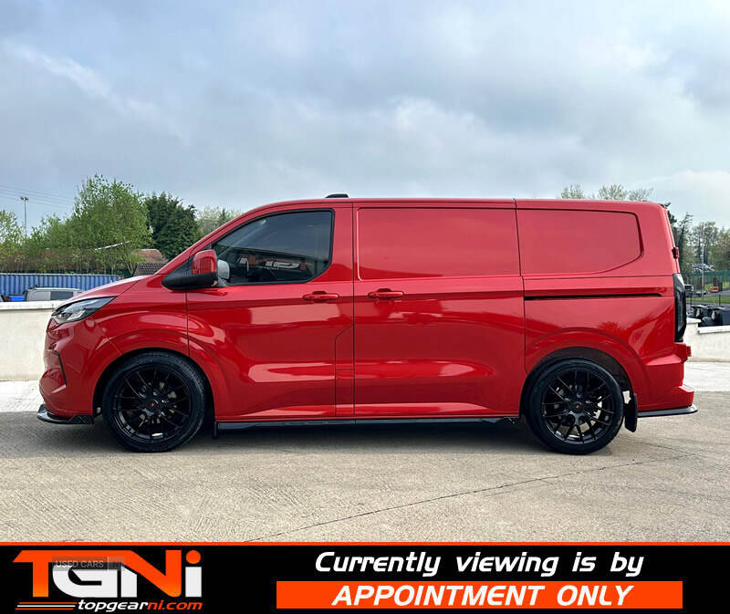 Apr 2024 Ford Transit Custom 2.0 EcoBlue 136ps H1 Van Limited