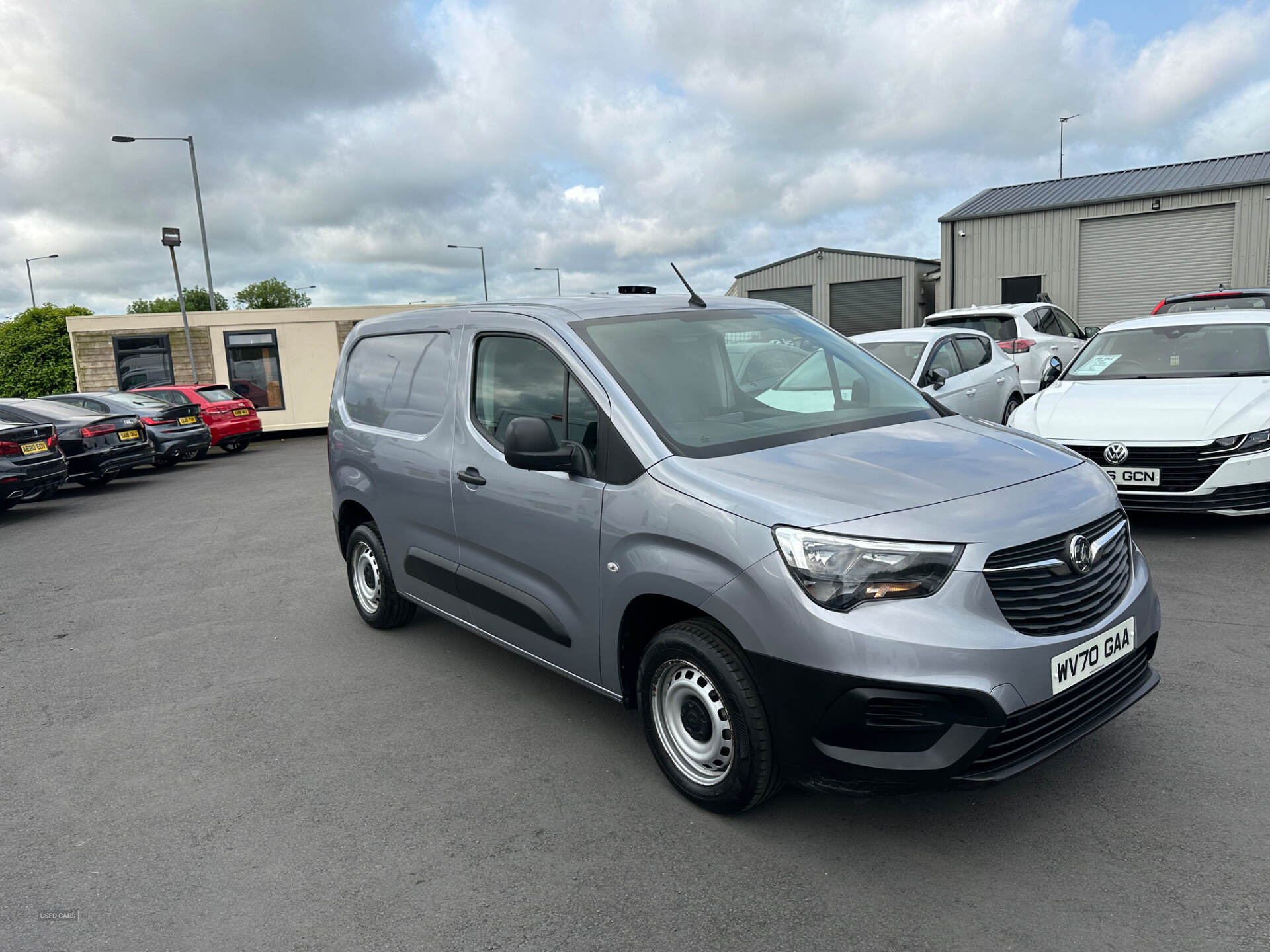 Jan 2021 Vauxhall Combo 2000 1.5 Turbo D 100ps H1 Edition Van