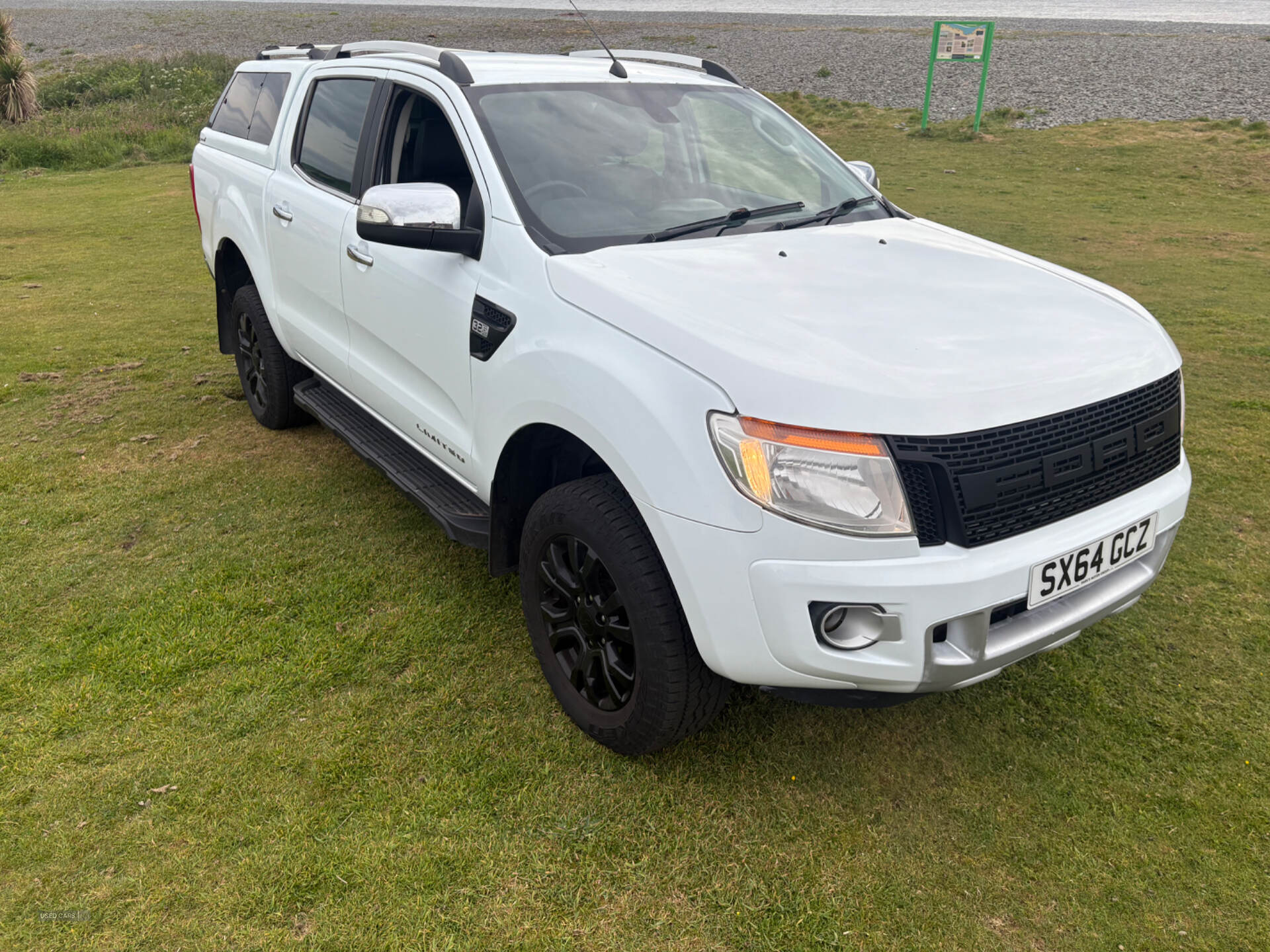 Oct 2014 Ford Ranger Pick Up Double Cab Limited 3.2 TDCi 4WD