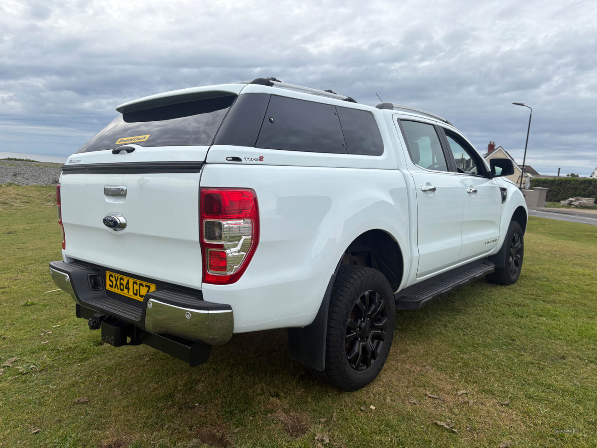 Oct 2014 Ford Ranger Pick Up Double Cab Limited 3.2 TDCi 4WD