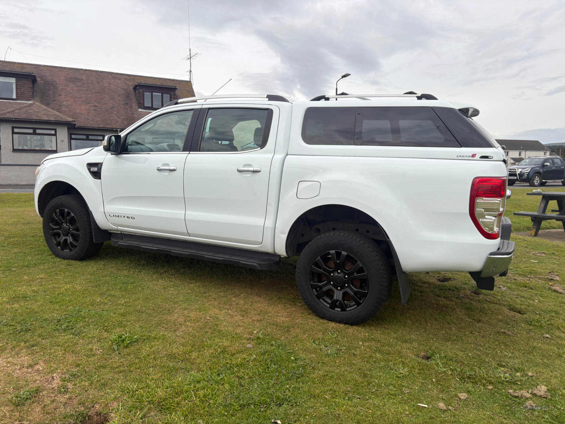 Oct 2014 Ford Ranger Pick Up Double Cab Limited 3.2 TDCi 4WD