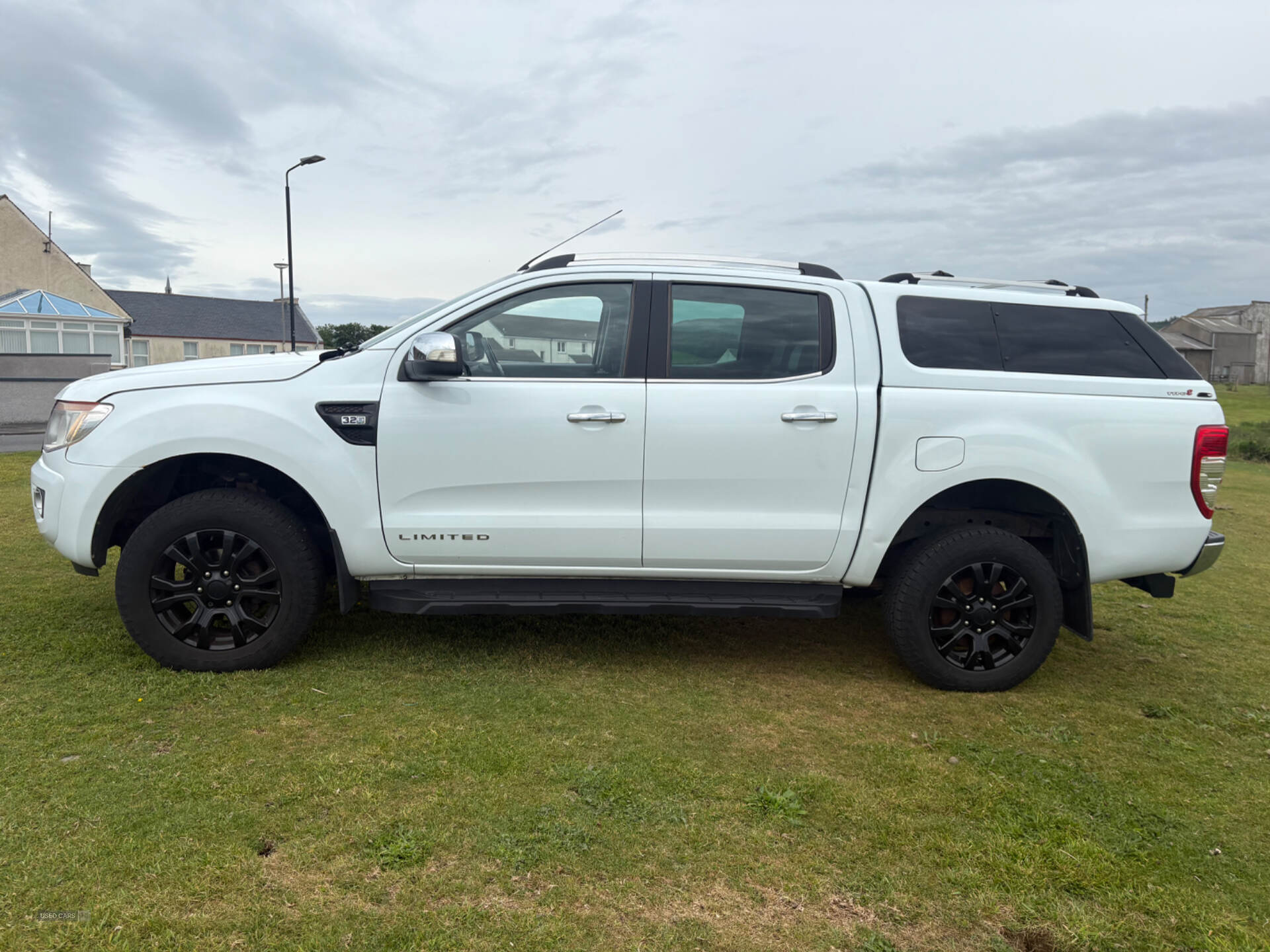 Oct 2014 Ford Ranger Pick Up Double Cab Limited 3.2 TDCi 4WD