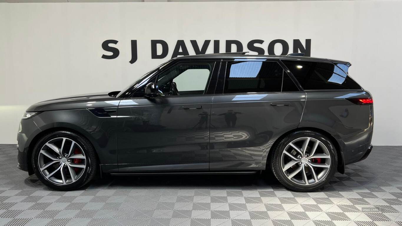 Jan 2023 Land Rover Range Rover Sport 3.0 D300 Dynamic SE 5dr Auto