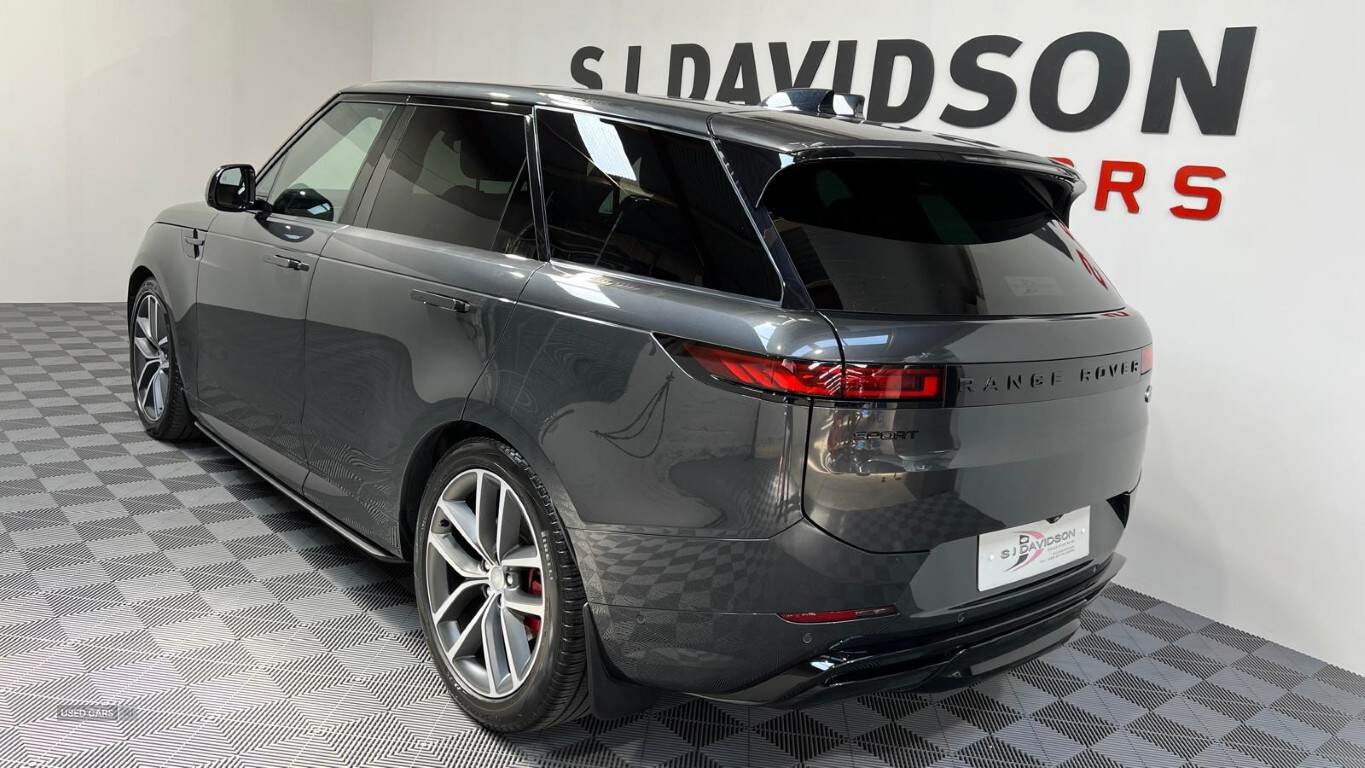 Jan 2023 Land Rover Range Rover Sport 3.0 D300 Dynamic SE 5dr Auto