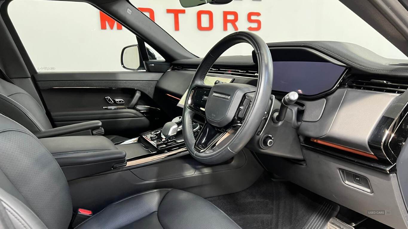 Jan 2023 Land Rover Range Rover Sport 3.0 D300 Dynamic SE 5dr Auto