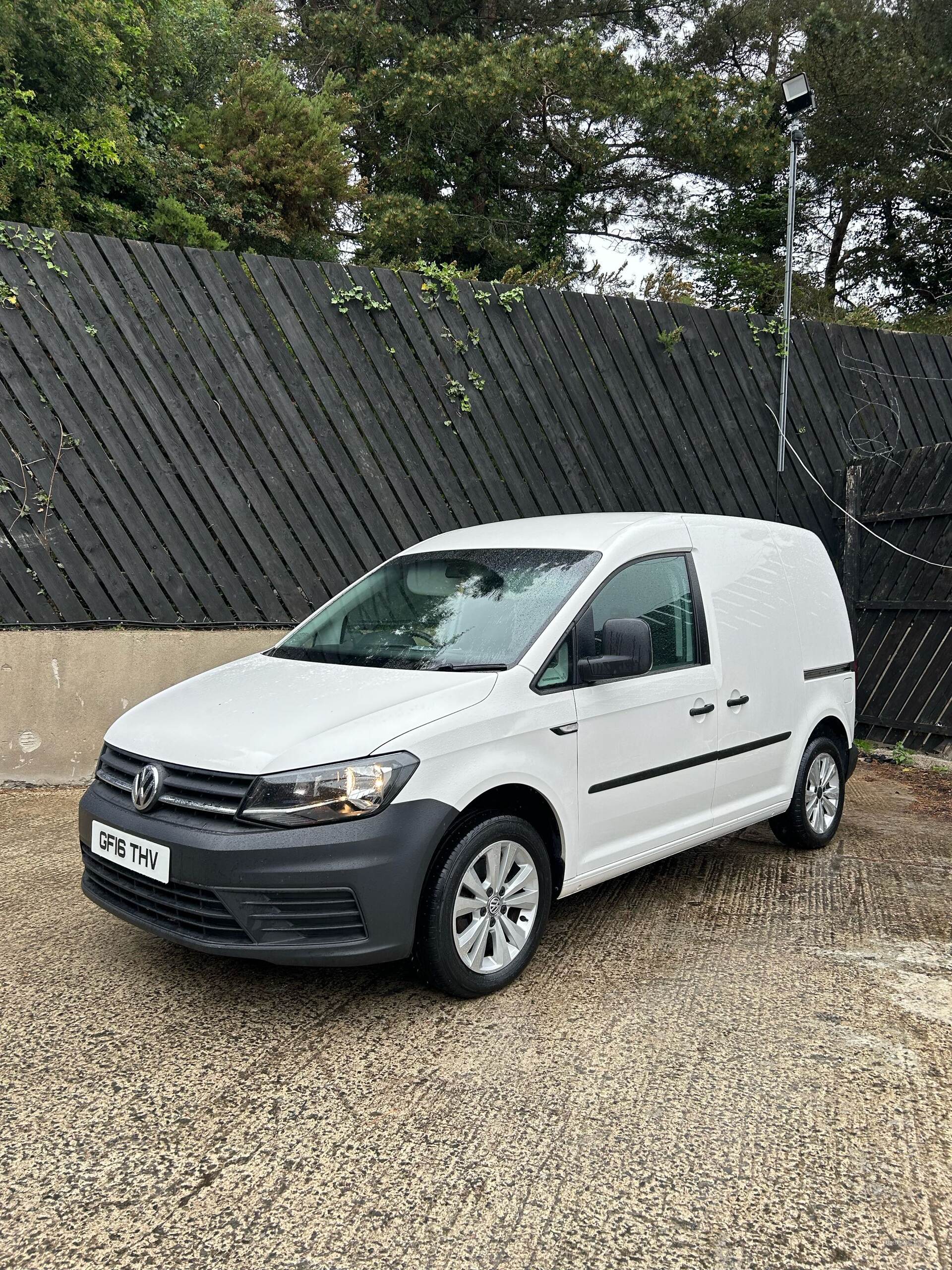 Apr 2016 Volkswagen Caddy 2.0 TDI BlueMotion Tech 102PS Startline Van