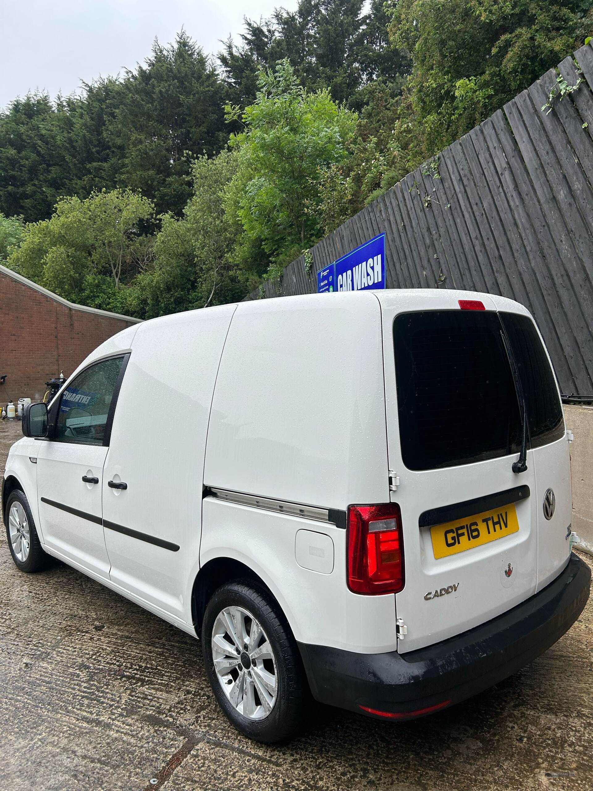 Apr 2016 Volkswagen Caddy 2.0 TDI BlueMotion Tech 102PS Startline Van