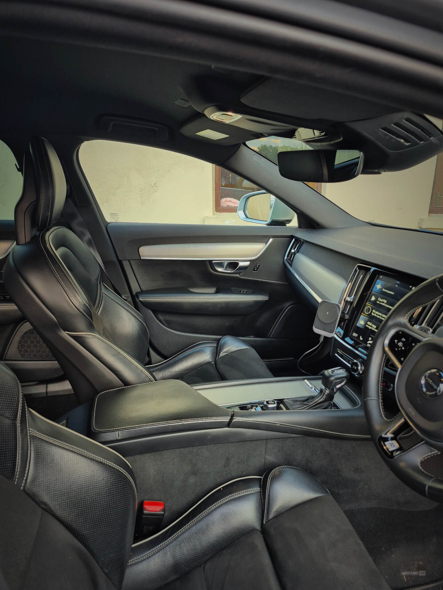 Jan 2018 Volvo V90 2.0 D4 R DESIGN 5dr Geartronic