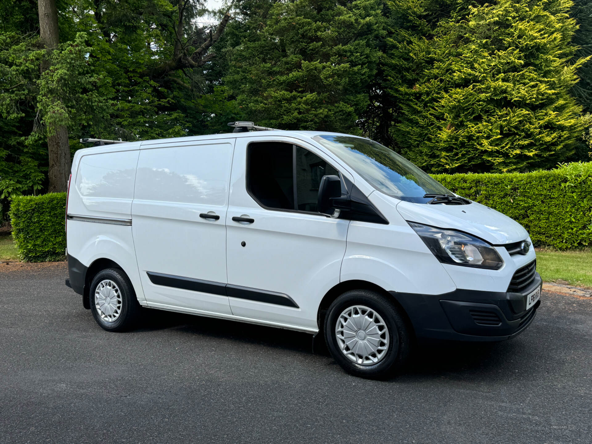 Apr 2016 Ford Transit Custom 2.2 TDCi 100ps Low Roof Van ECOnetic