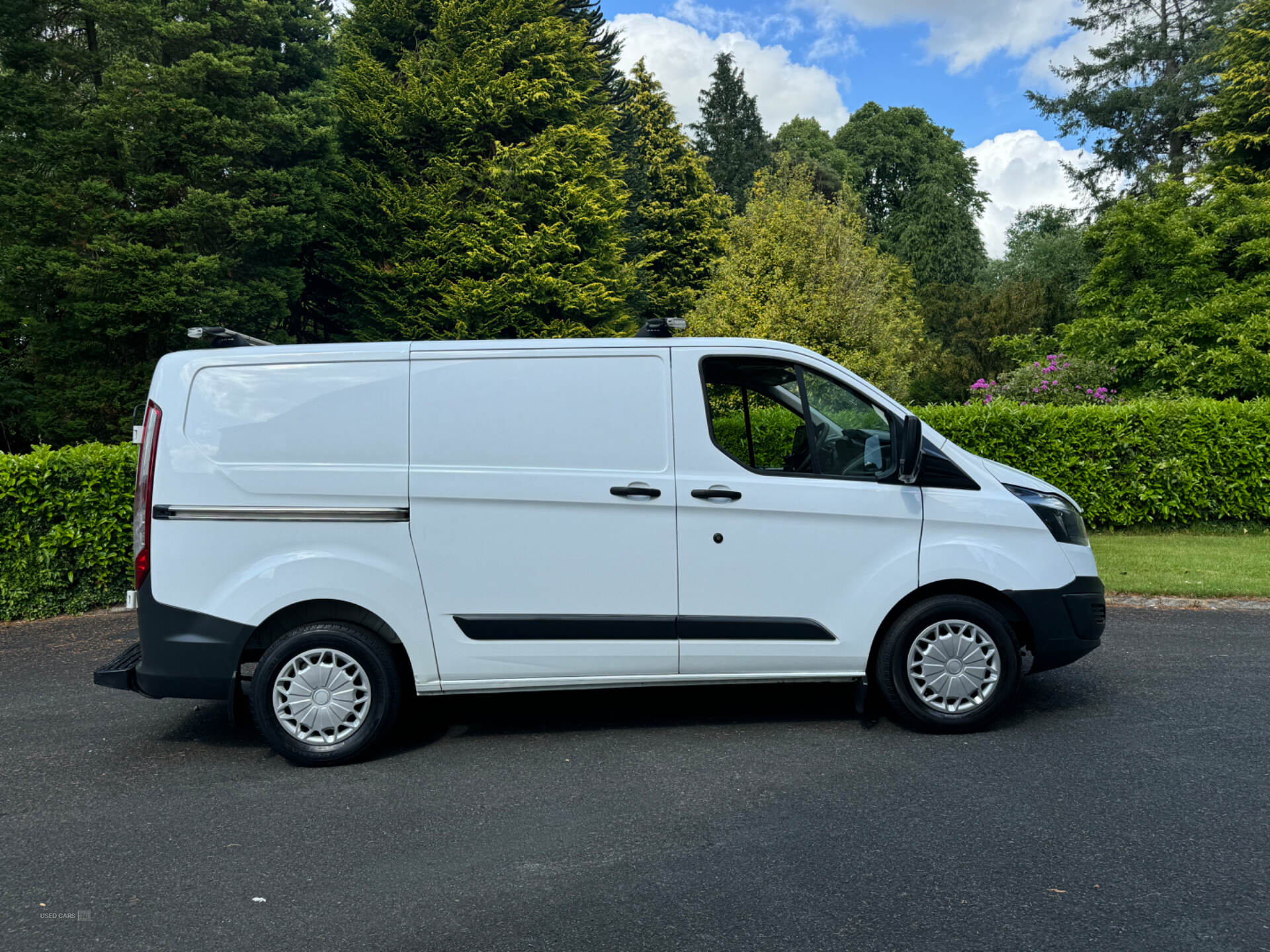 Apr 2016 Ford Transit Custom 2.2 TDCi 100ps Low Roof Van ECOnetic