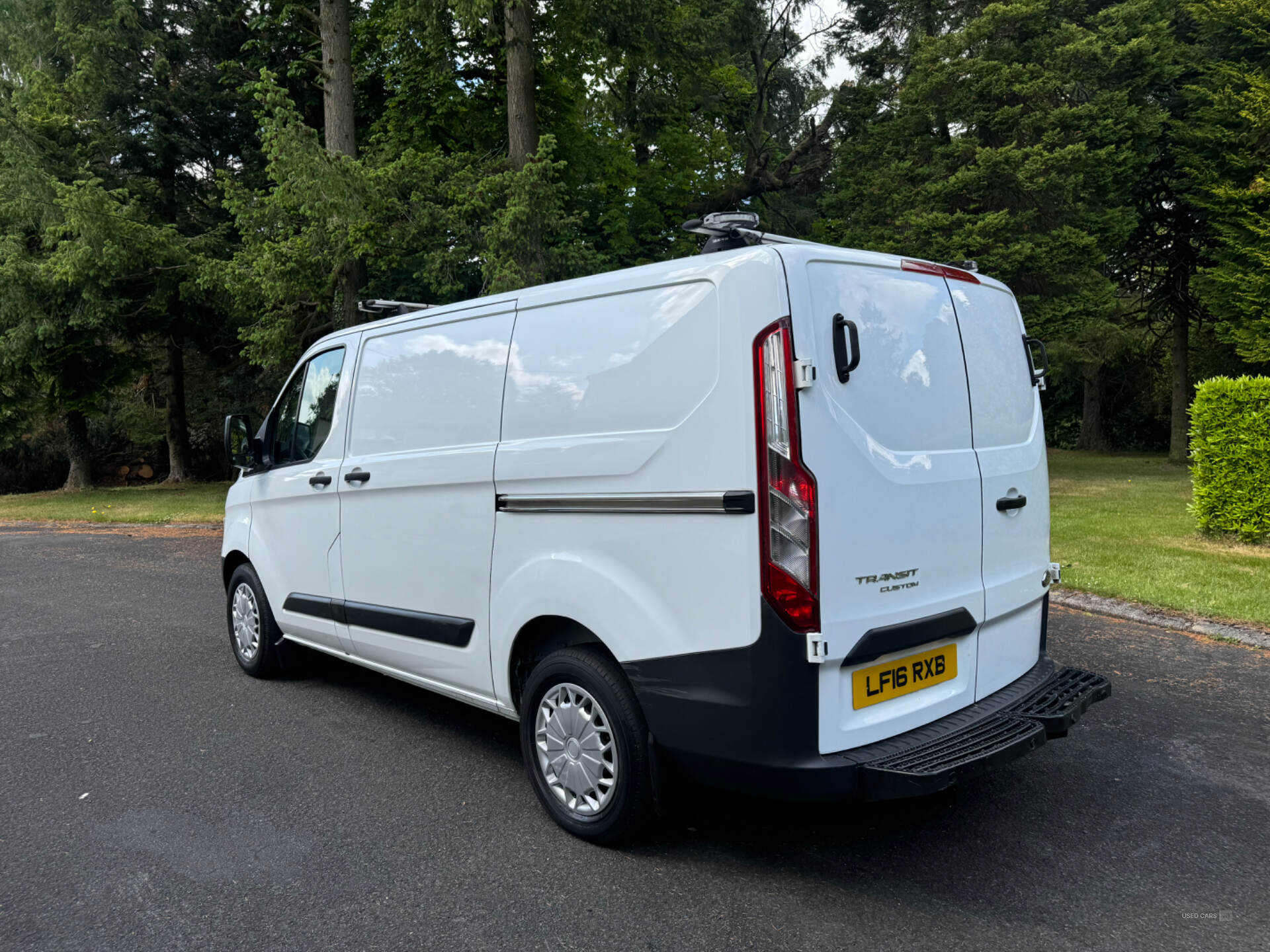 Apr 2016 Ford Transit Custom 2.2 TDCi 100ps Low Roof Van ECOnetic
