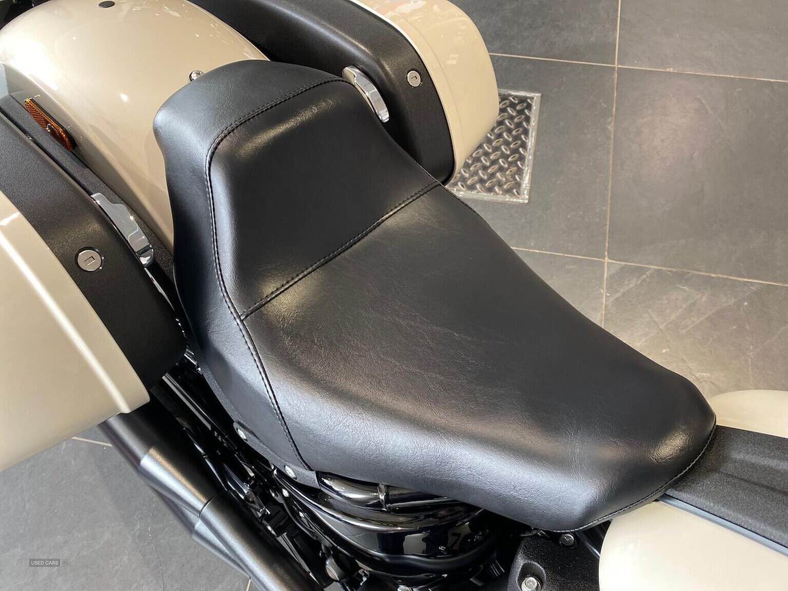 2023 Harley-Davidson LOW Fxlrst Colour Option (23My)