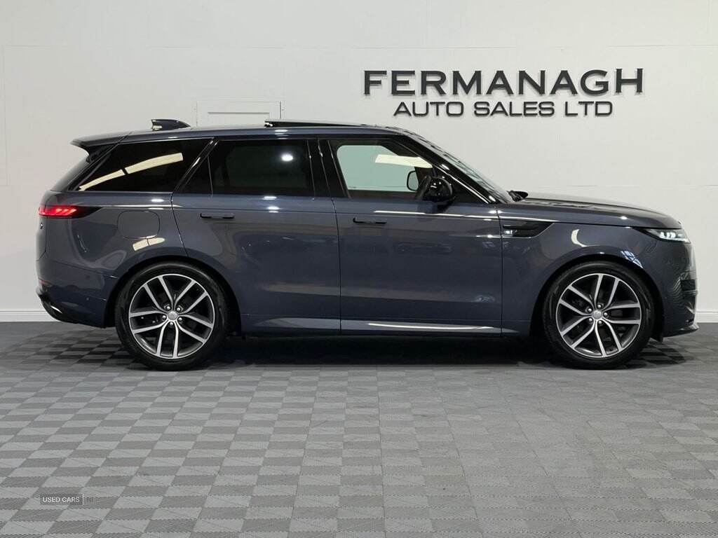 Sep 2023 Land Rover Range Rover Sport 3.0 D300 Dynamic SE 5dr Auto