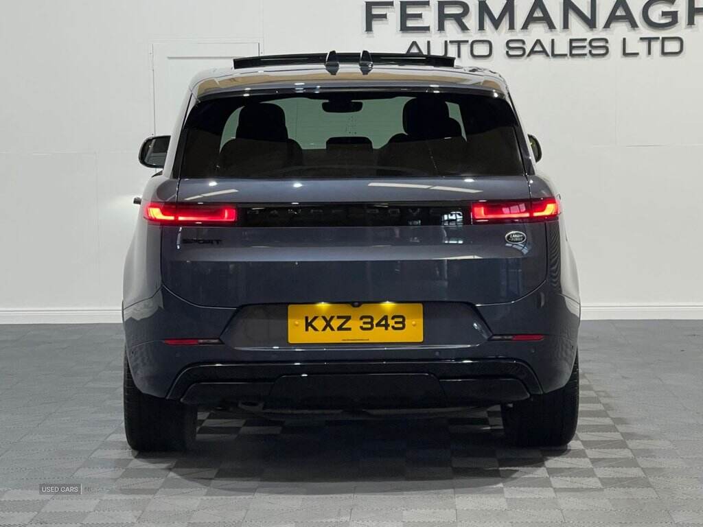 Sep 2023 Land Rover Range Rover Sport 3.0 D300 Dynamic SE 5dr Auto