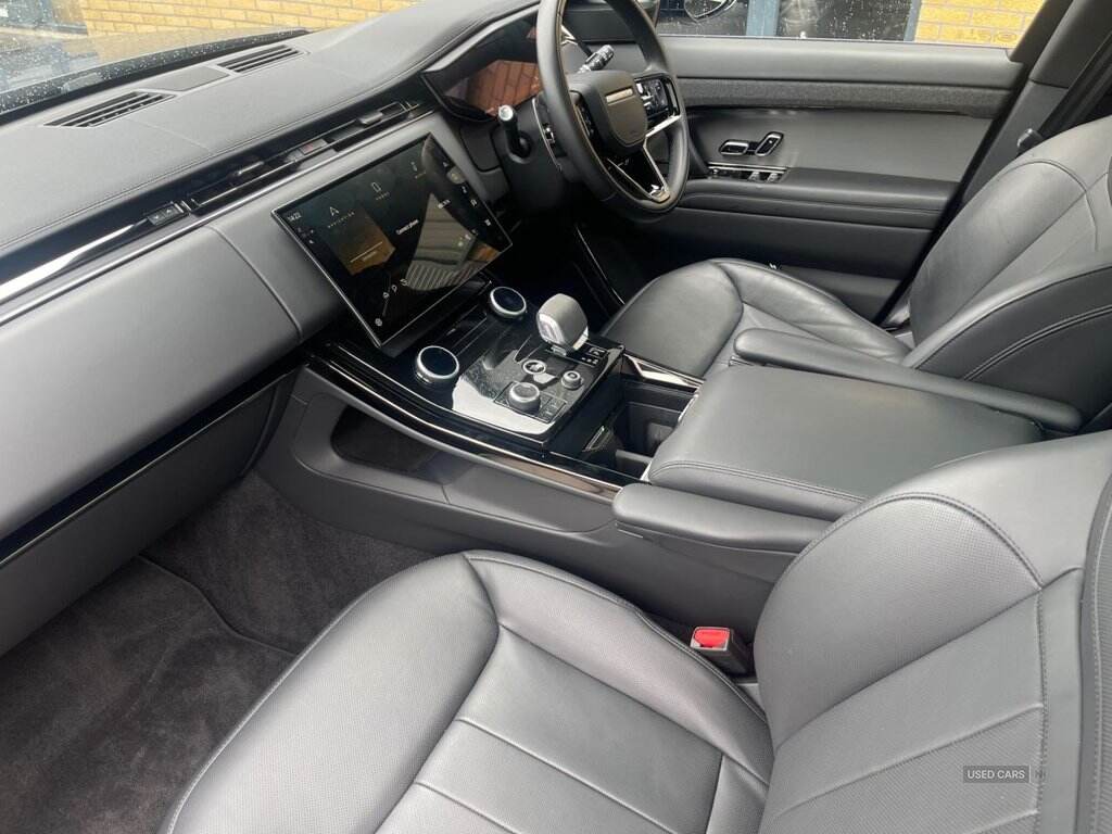 Sep 2023 Land Rover Range Rover Sport 3.0 D300 Dynamic SE 5dr Auto