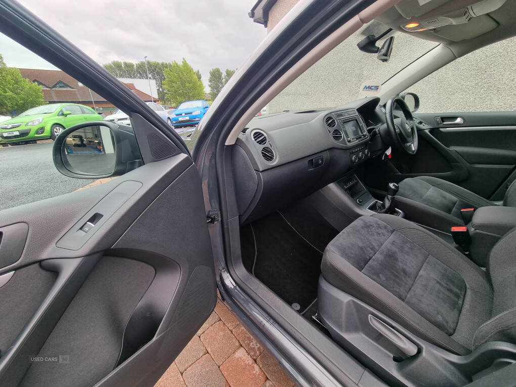 Sep 2015 Volkswagen Tiguan 2.0 TDi BlueMotion Tech Match 150 5dr [2WD]