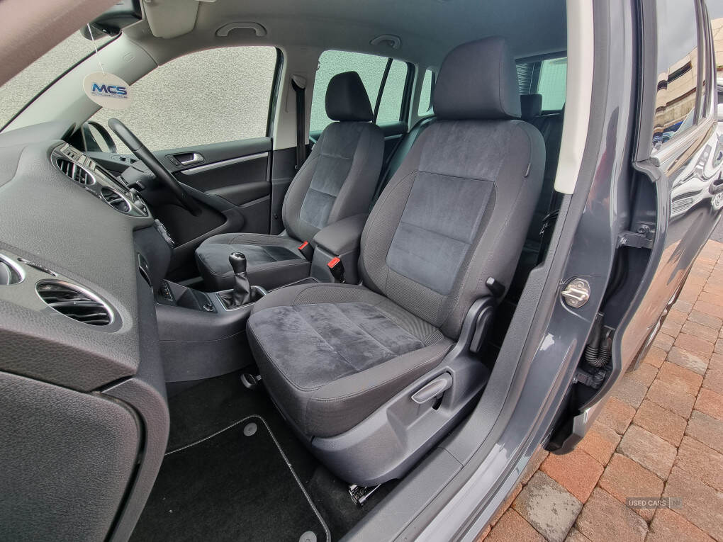 Sep 2015 Volkswagen Tiguan 2.0 TDi BlueMotion Tech Match 150 5dr [2WD]