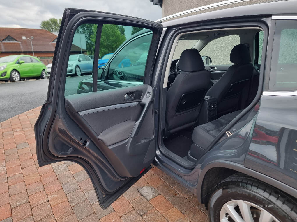 Sep 2015 Volkswagen Tiguan 2.0 TDi BlueMotion Tech Match 150 5dr [2WD]