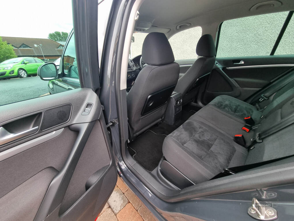 Sep 2015 Volkswagen Tiguan 2.0 TDi BlueMotion Tech Match 150 5dr [2WD]