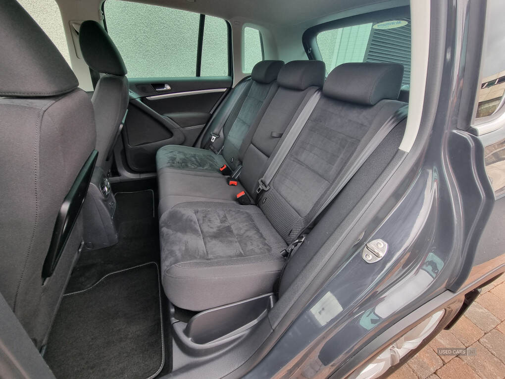 Sep 2015 Volkswagen Tiguan 2.0 TDi BlueMotion Tech Match 150 5dr [2WD]
