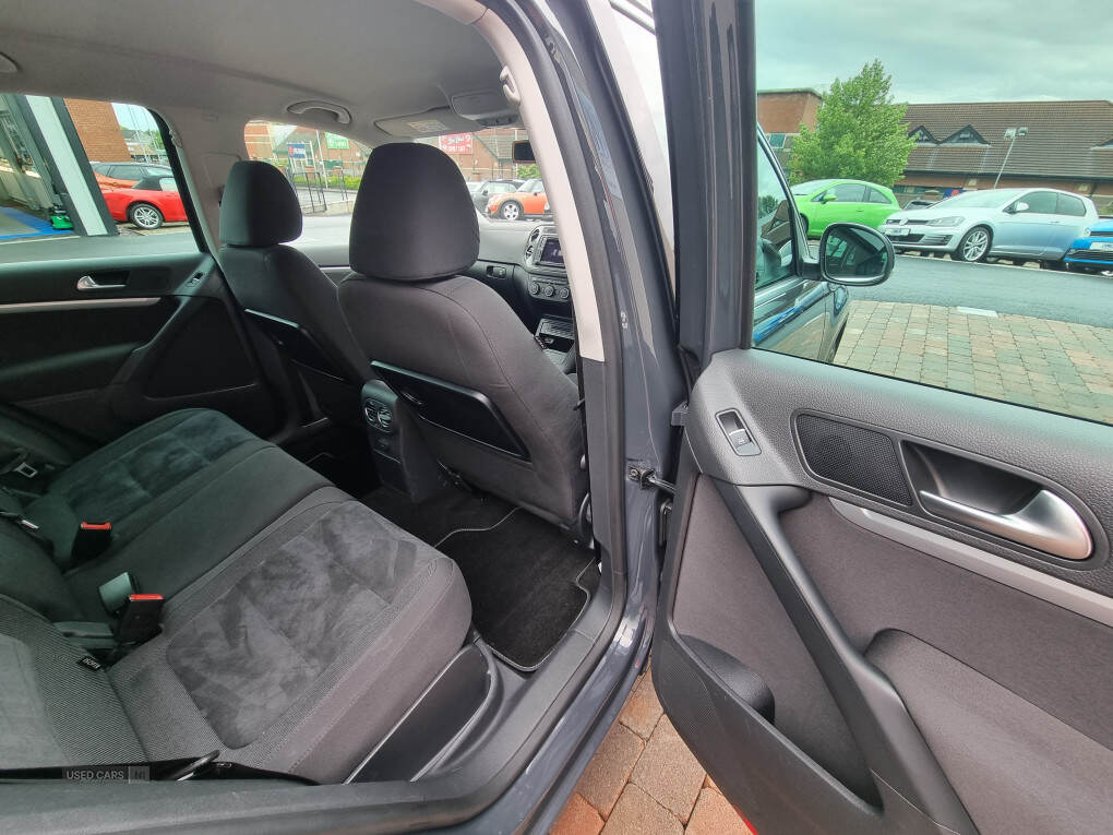 Sep 2015 Volkswagen Tiguan 2.0 TDi BlueMotion Tech Match 150 5dr [2WD]
