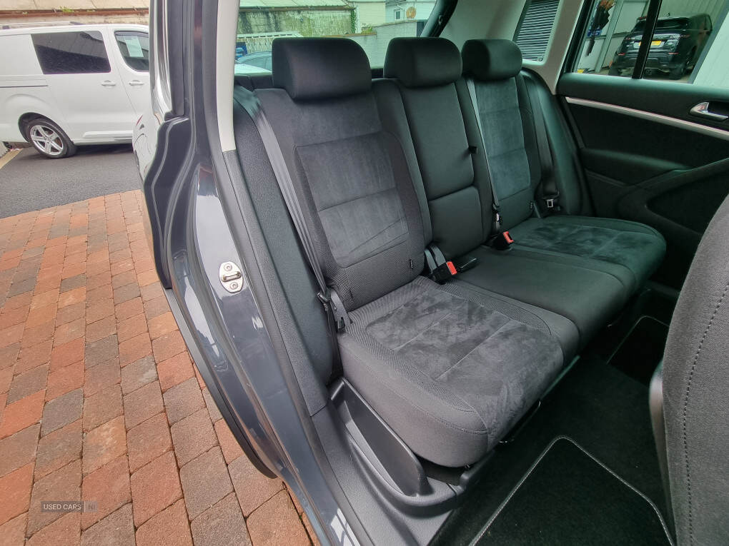 Sep 2015 Volkswagen Tiguan 2.0 TDi BlueMotion Tech Match 150 5dr [2WD]