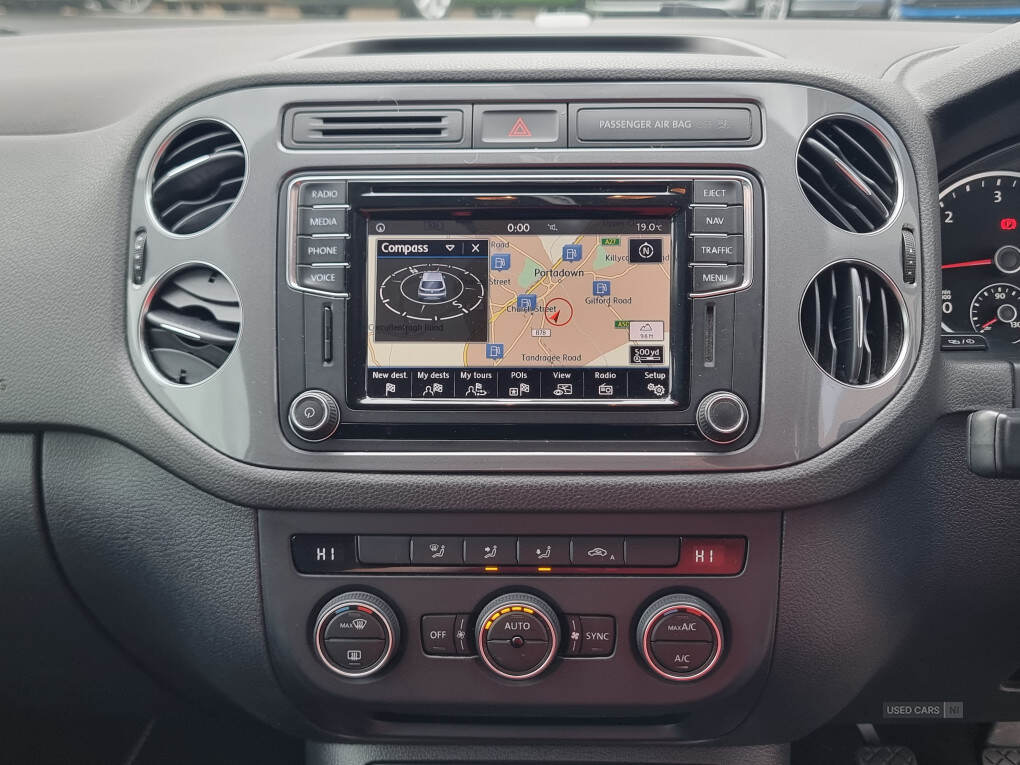 Sep 2015 Volkswagen Tiguan 2.0 TDi BlueMotion Tech Match 150 5dr [2WD]