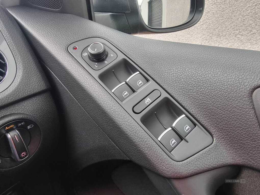 Sep 2015 Volkswagen Tiguan 2.0 TDi BlueMotion Tech Match 150 5dr [2WD]