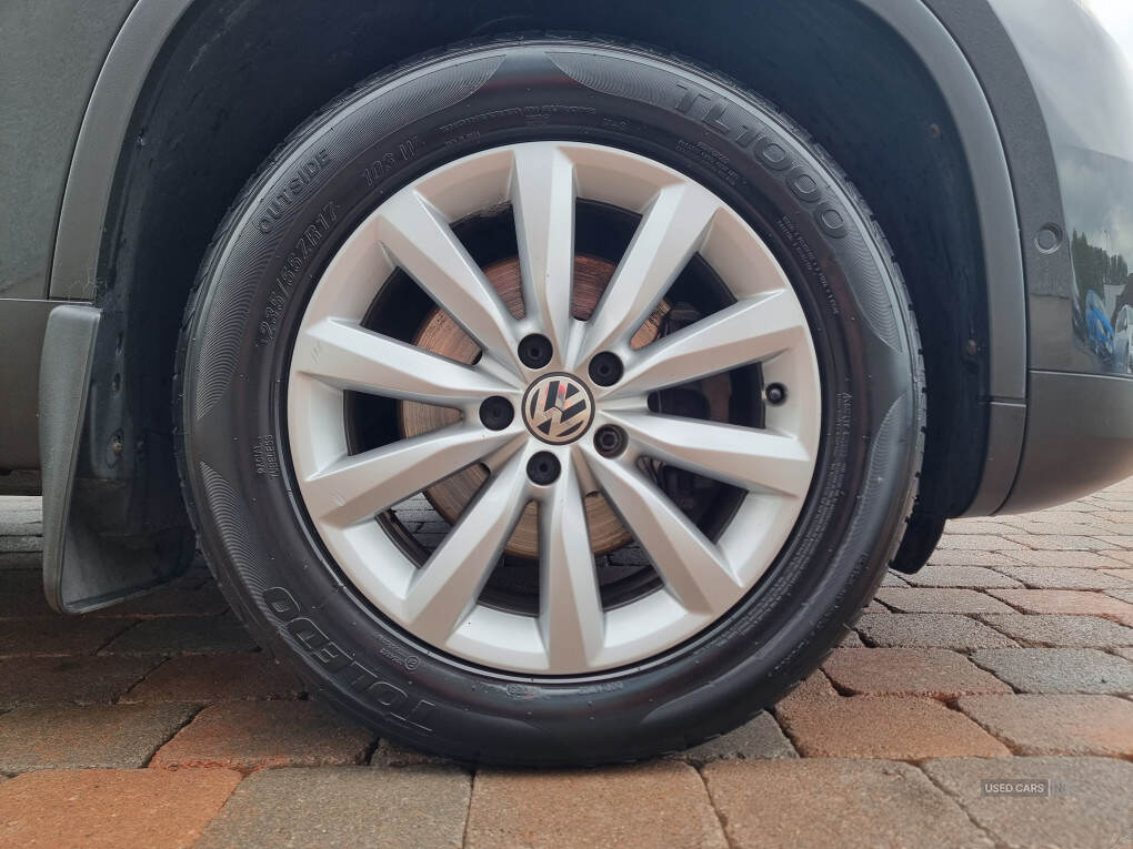 Sep 2015 Volkswagen Tiguan 2.0 TDi BlueMotion Tech Match 150 5dr [2WD]