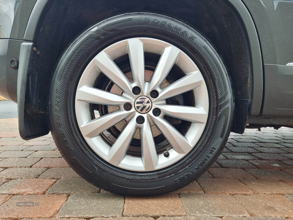 Sep 2015 Volkswagen Tiguan 2.0 TDi BlueMotion Tech Match 150 5dr [2WD]