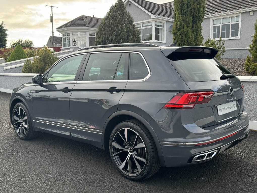 Jan 2022 Volkswagen Tiguan 2.0 TDI 4Motion R-Line 5dr DSG