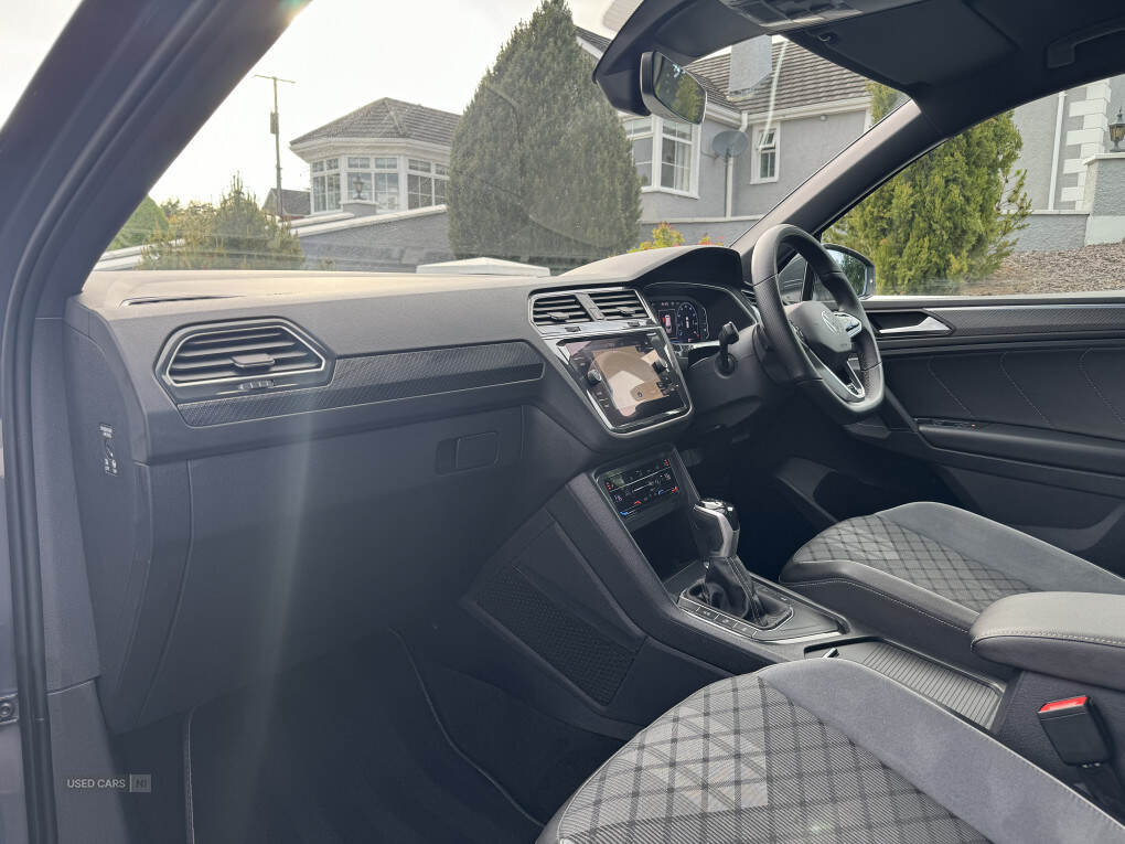 Jan 2022 Volkswagen Tiguan 2.0 TDI 4Motion R-Line 5dr DSG