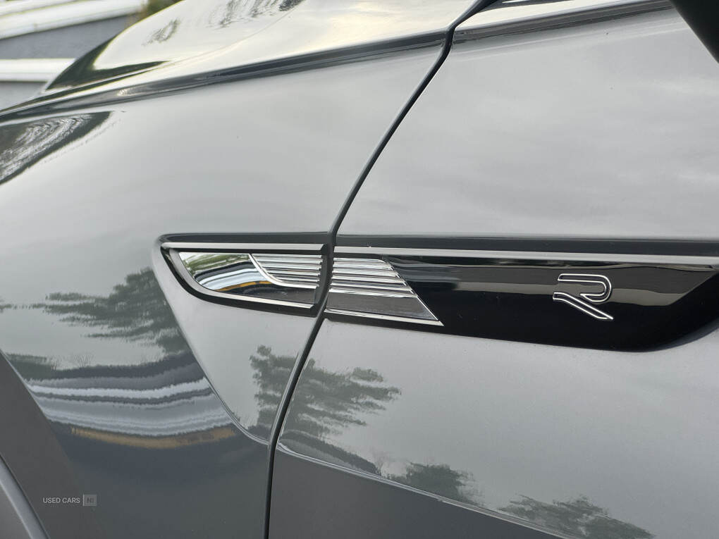 Jan 2022 Volkswagen Tiguan 2.0 TDI 4Motion R-Line 5dr DSG