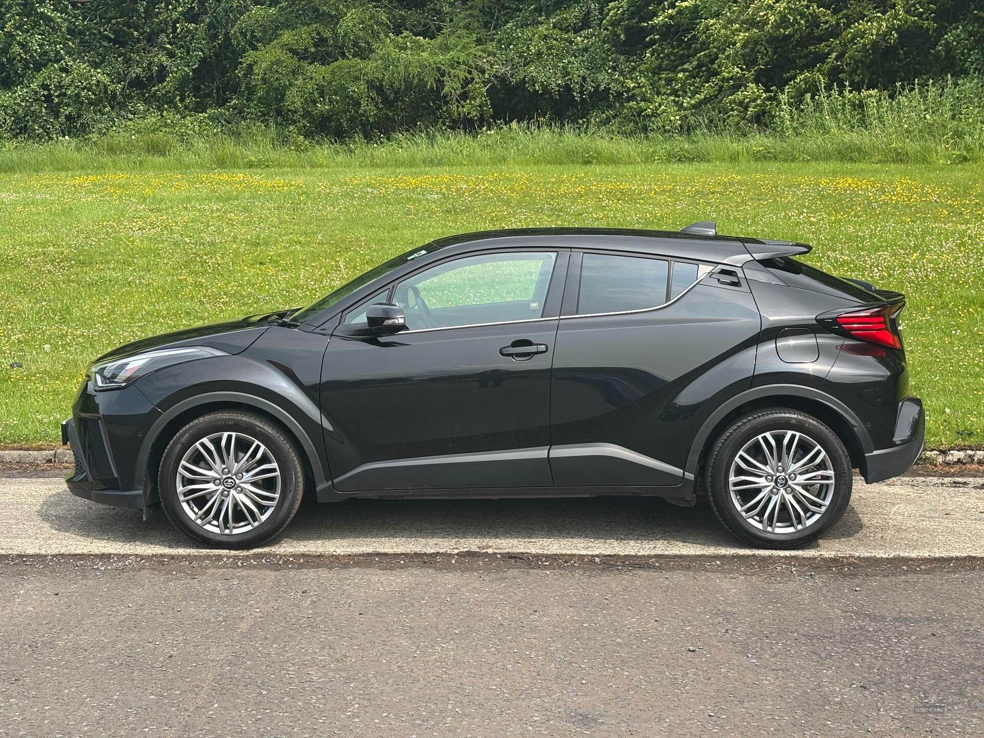 Sep 2023 Toyota C-HR 2.0 Hybrid Excel 5dr CVT