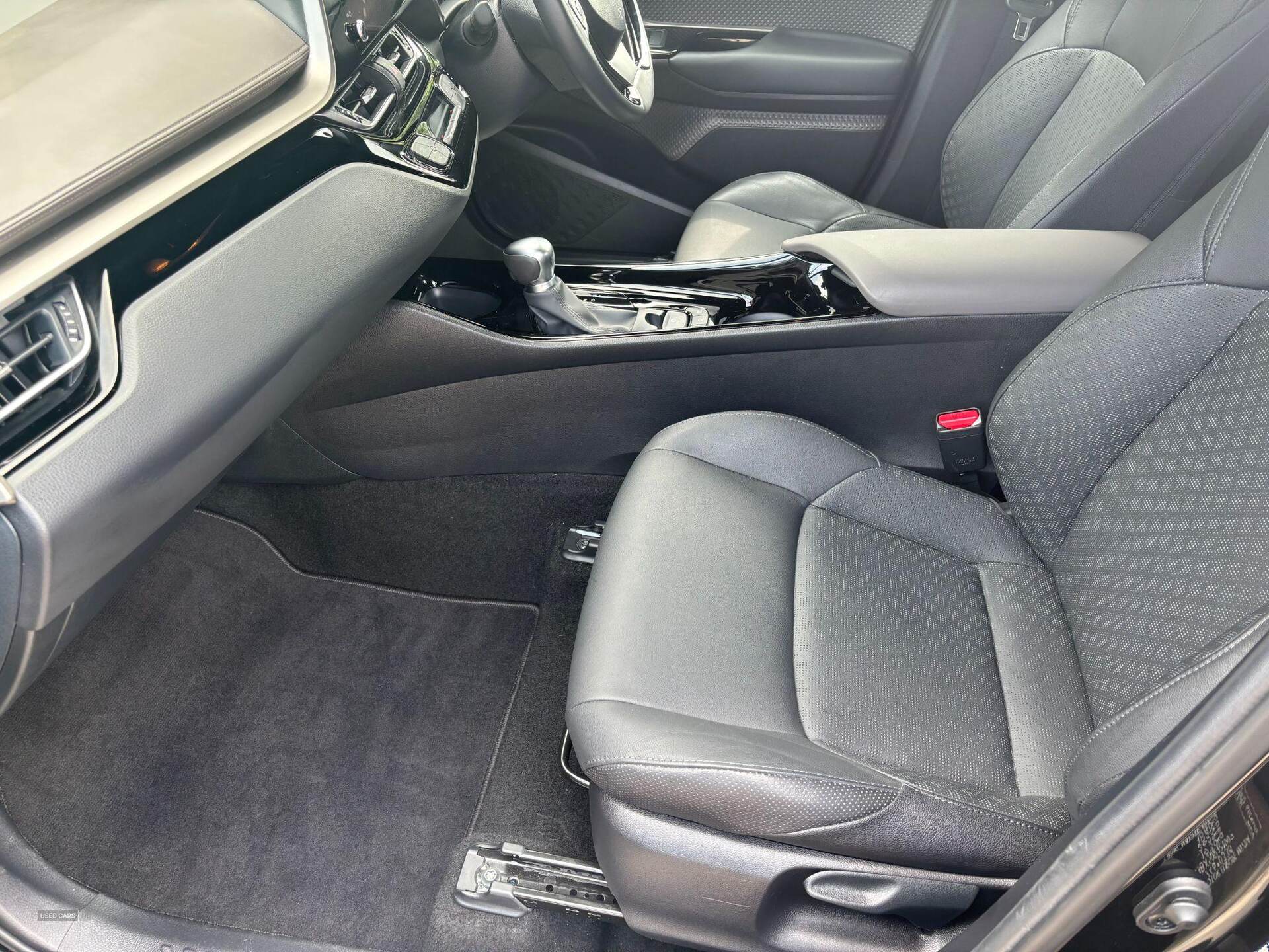 Sep 2023 Toyota C-HR 2.0 Hybrid Excel 5dr CVT