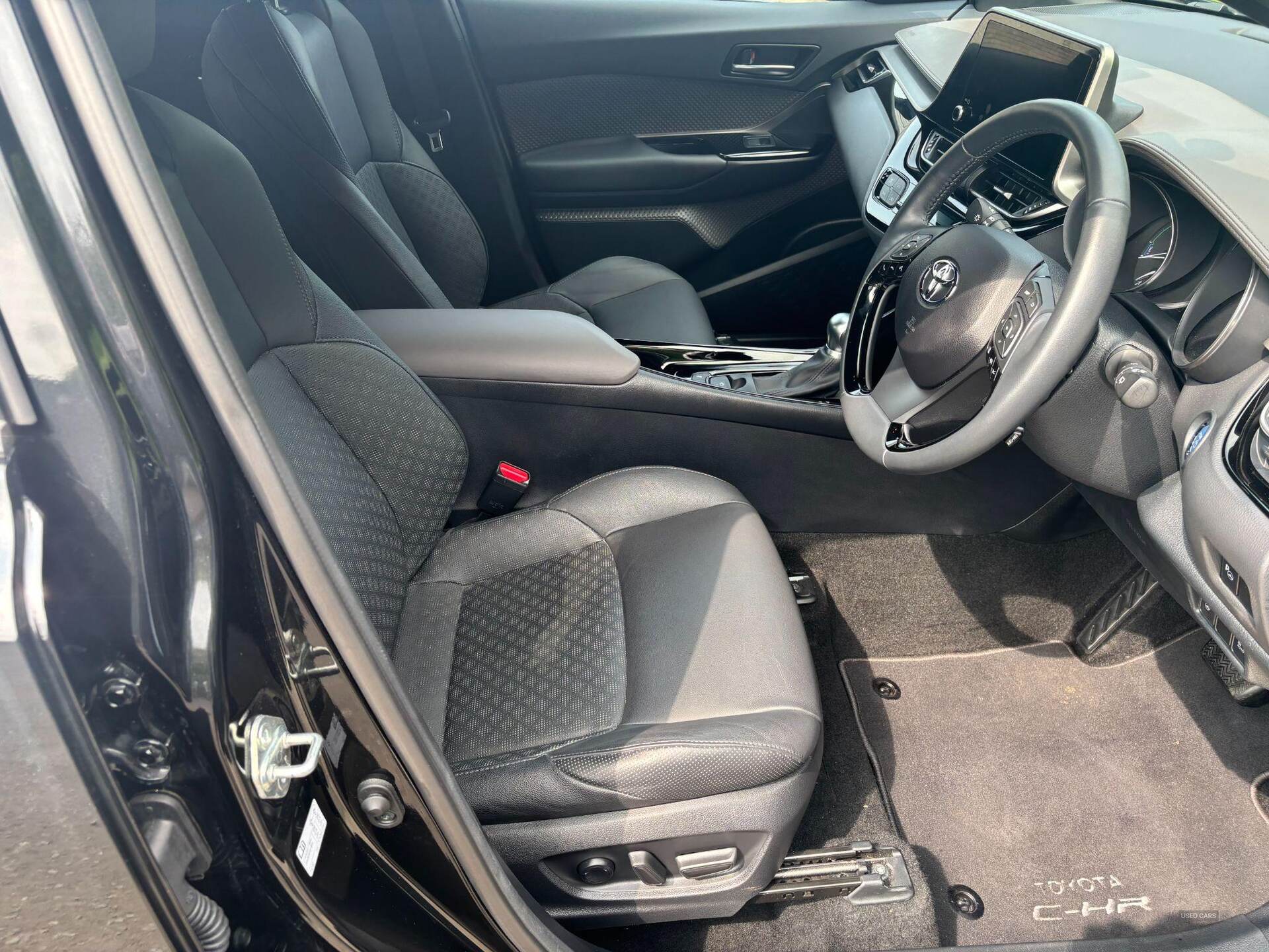Sep 2023 Toyota C-HR 2.0 Hybrid Excel 5dr CVT