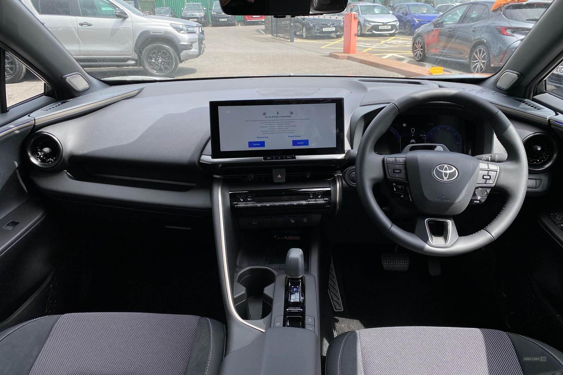 Apr 2025 Toyota C-HR 1.8 Hybrid Excel 5dr CVT