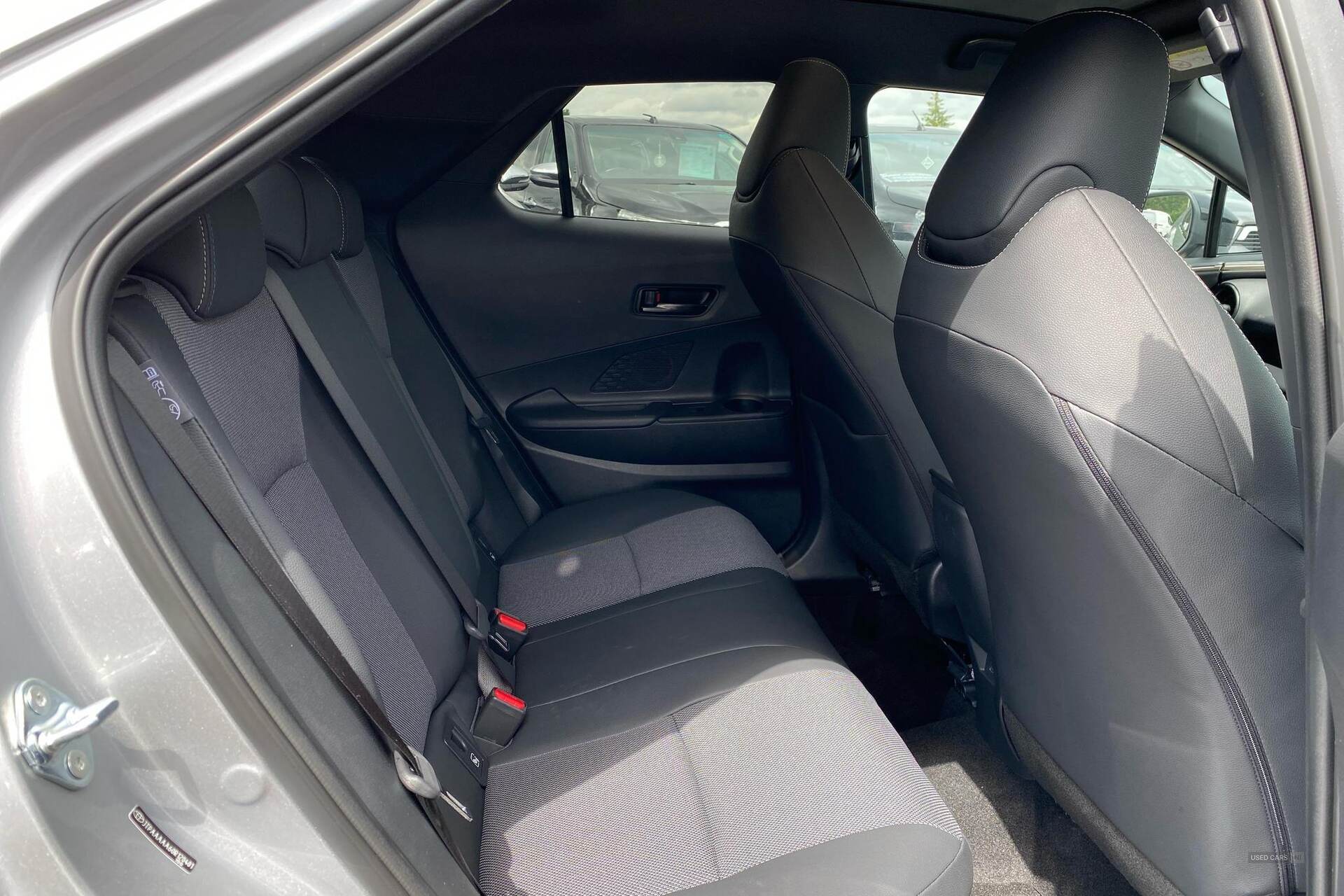 Apr 2025 Toyota C-HR 1.8 Hybrid Excel 5dr CVT