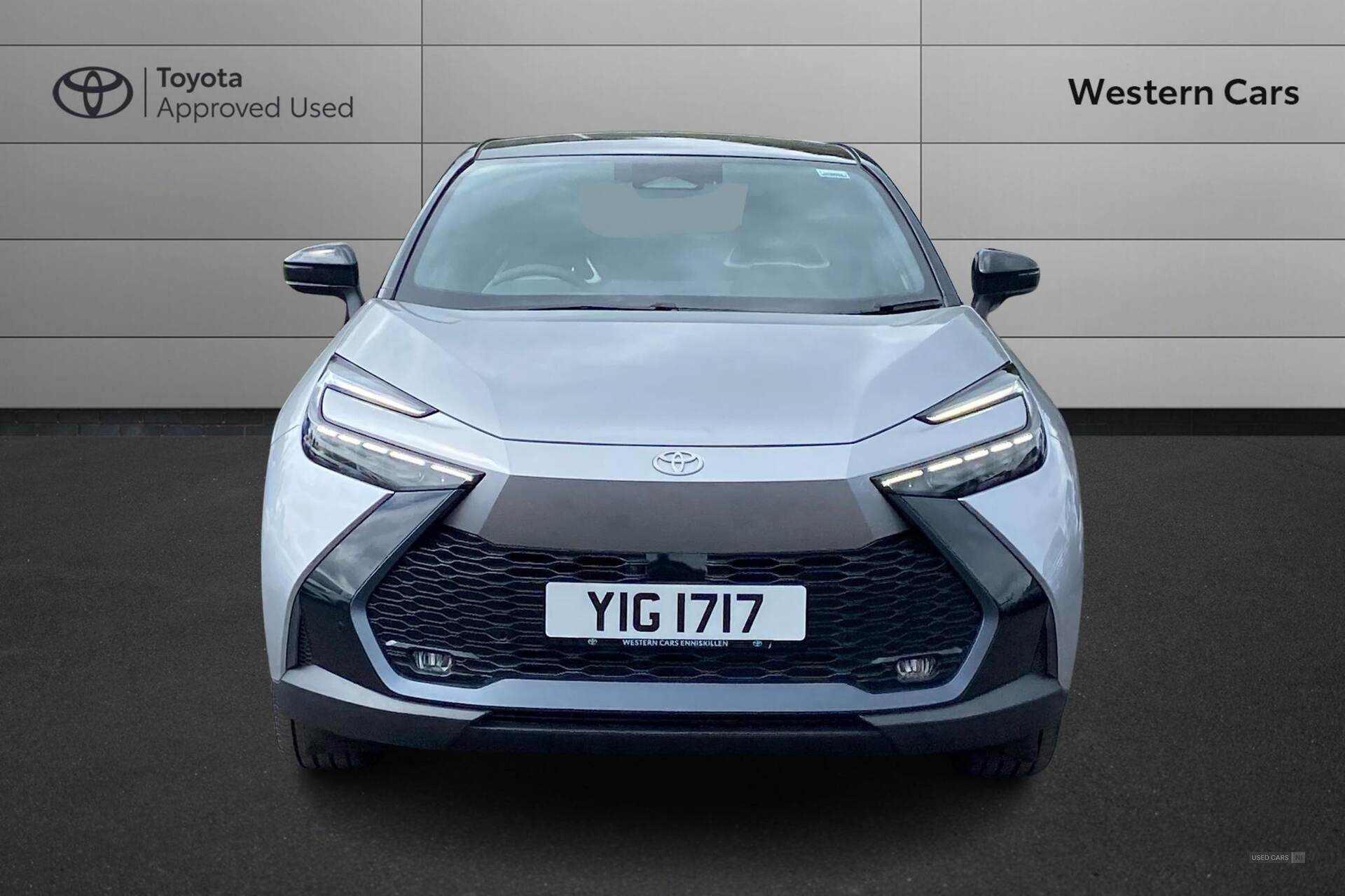 Apr 2025 Toyota C-HR 1.8 Hybrid Excel 5dr CVT